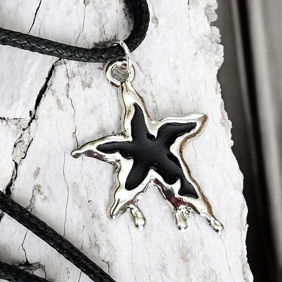 5 For $25💫Black and Silver Wicked Melting Star Pendant - Picture 3 of 6